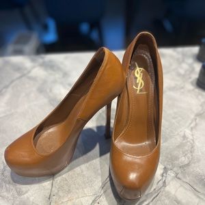 VINTAGE  tan Color.  YSL TRIBUTE pumps. In great condition. Size 38